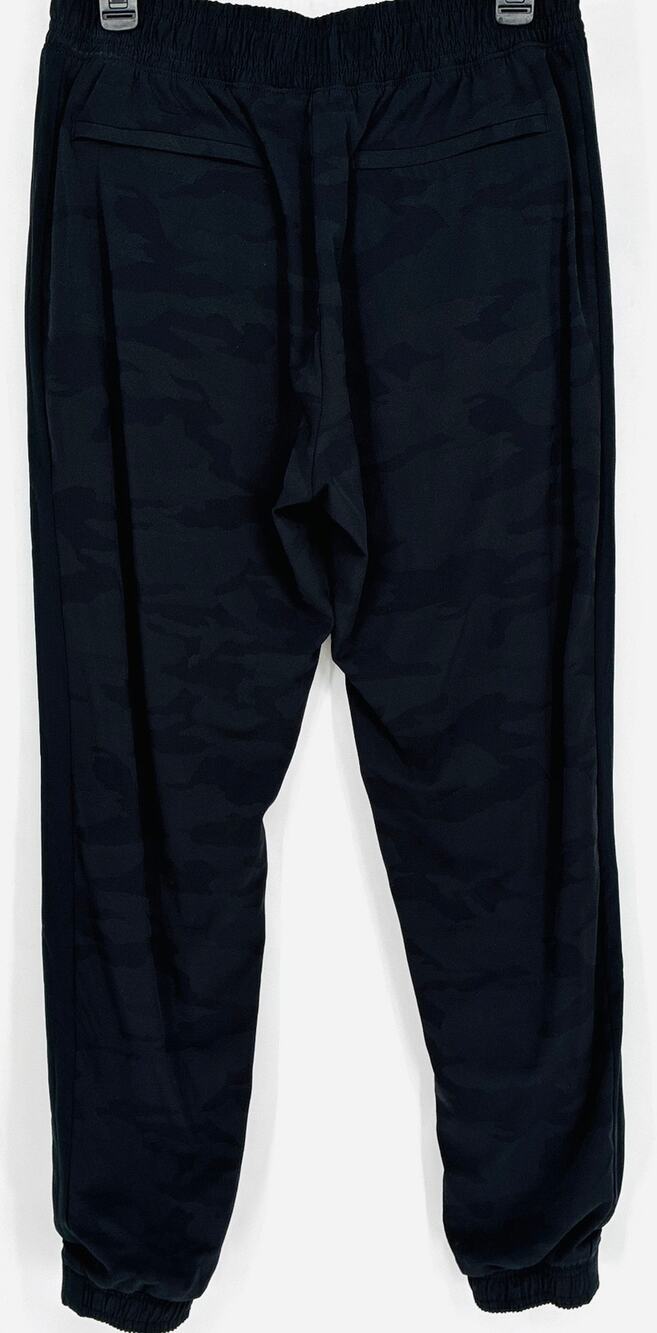 Athleta Brooklyn Textured Lined Jogger Black Camo Jacquard Pants Size 8 EUC